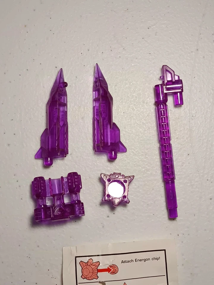 Omega Energon Spear Purple Transformers Botcon OTFCC 2004 Complete Attendee  - Image 4 of 4