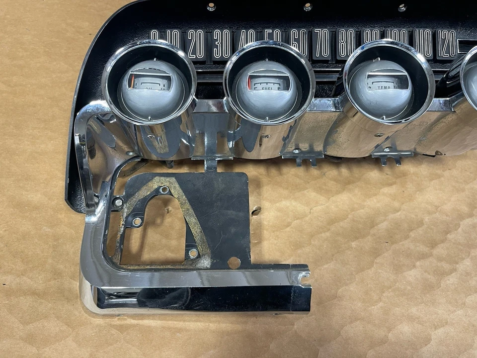 Ford Thunderbird 1964-1966 tablero panel bisel velocímetro e indicadores completos Foto 4 de 4