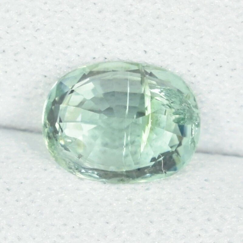 1.07 ct TOP LUSTOURS  "PLEA GREEN COLOR"  NATURAL ELBITE TOURMALINE See Vdo C4 - Image 2 of 3
