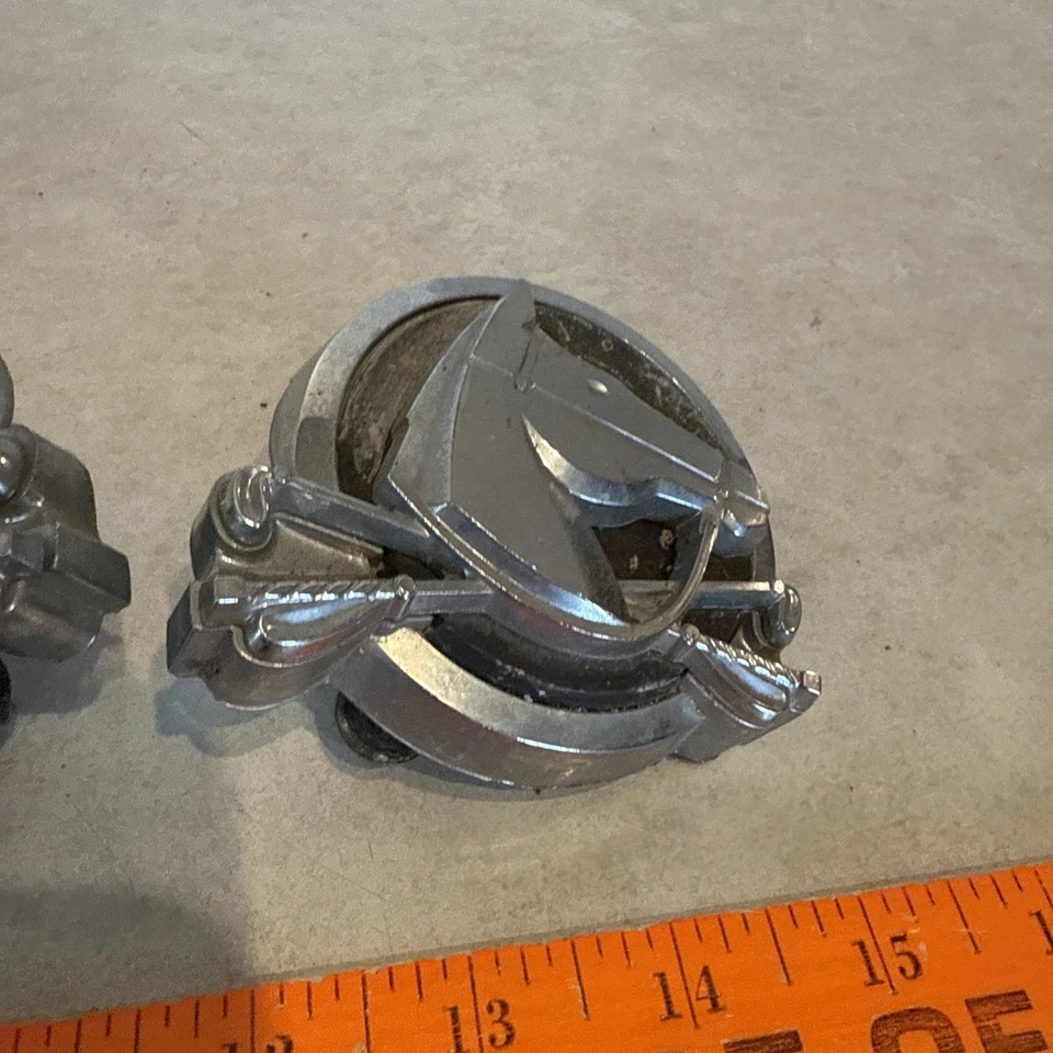 Lote Si 3 1966 Ford Country Squire emblema trasero ornamento fabricante original raro Foto 4 de 4