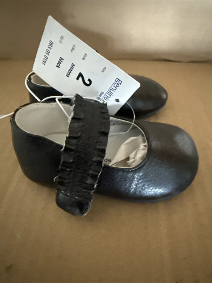 Baby girls Ballet Flats Black size 2 genuine kids by Oshkosh - Image 2 of 4
