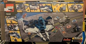 LEGO Marvel Super Heroes: The Avengers Quinjet City Chase (76032) Open Box