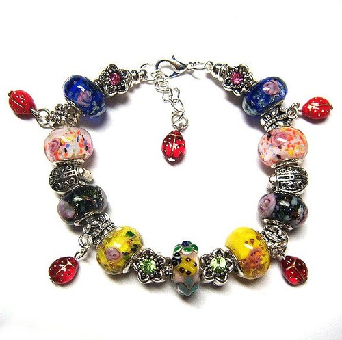 LADYBUGS AND FLOWERS EUROPEAN MURANO GLASS BEADS CHARM BRACELET HANDMADE