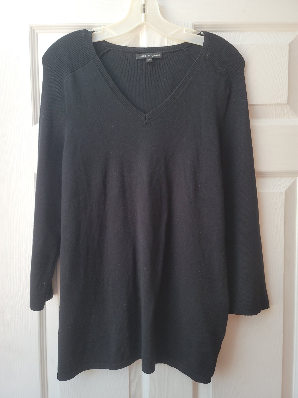 cable and gauge Womens Black Super Sift Sweater. Size… Gem