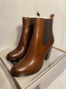 tate chelsea boot