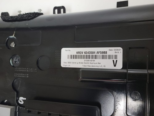 MUSTANG KR3V 6343504 AF59B8 DECKLID BLACKOUT - Picture 7 of 10