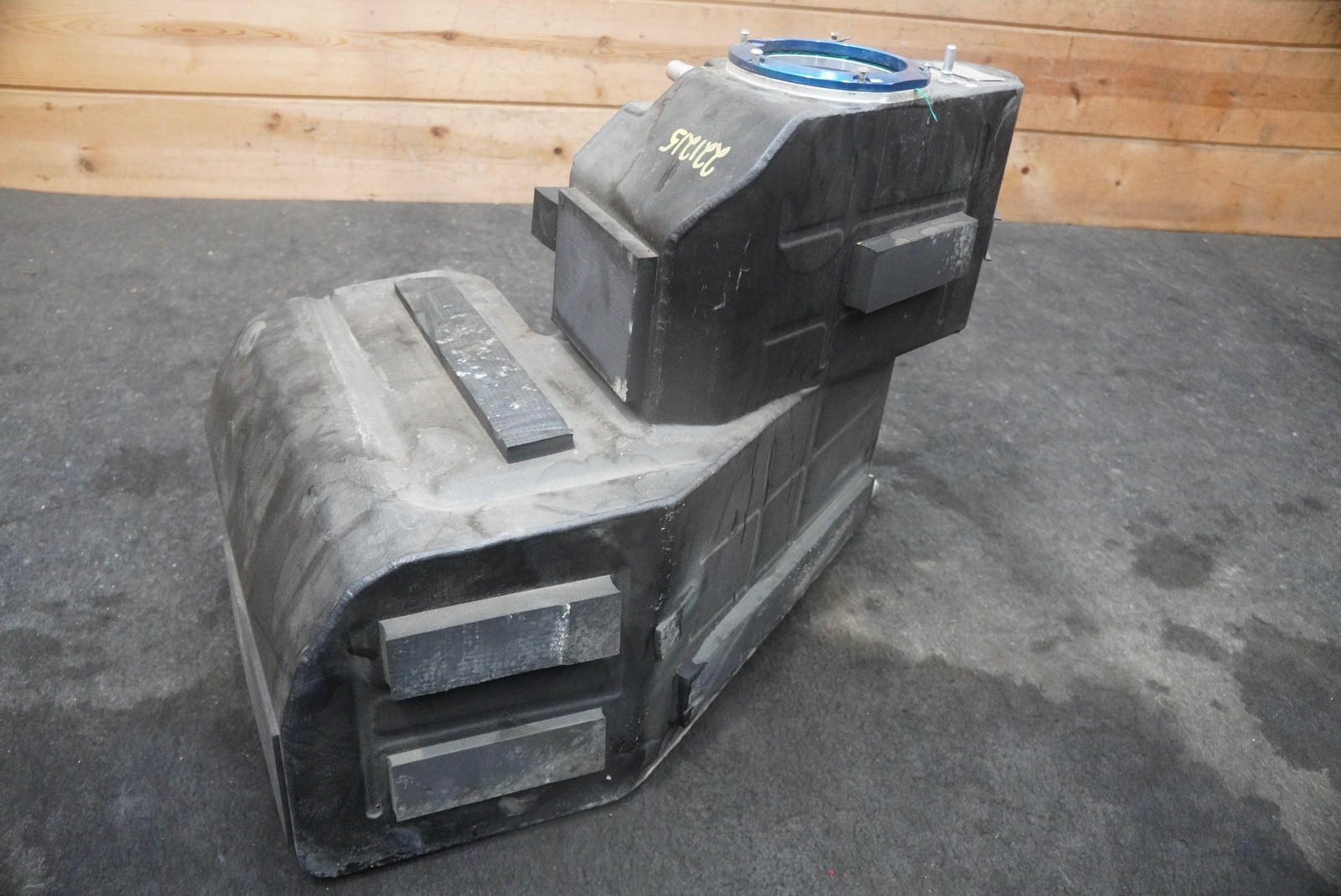 Left Gasoline Gas Fuel Tank Cell 470201021E OEM Lamborghini Aventador 2015