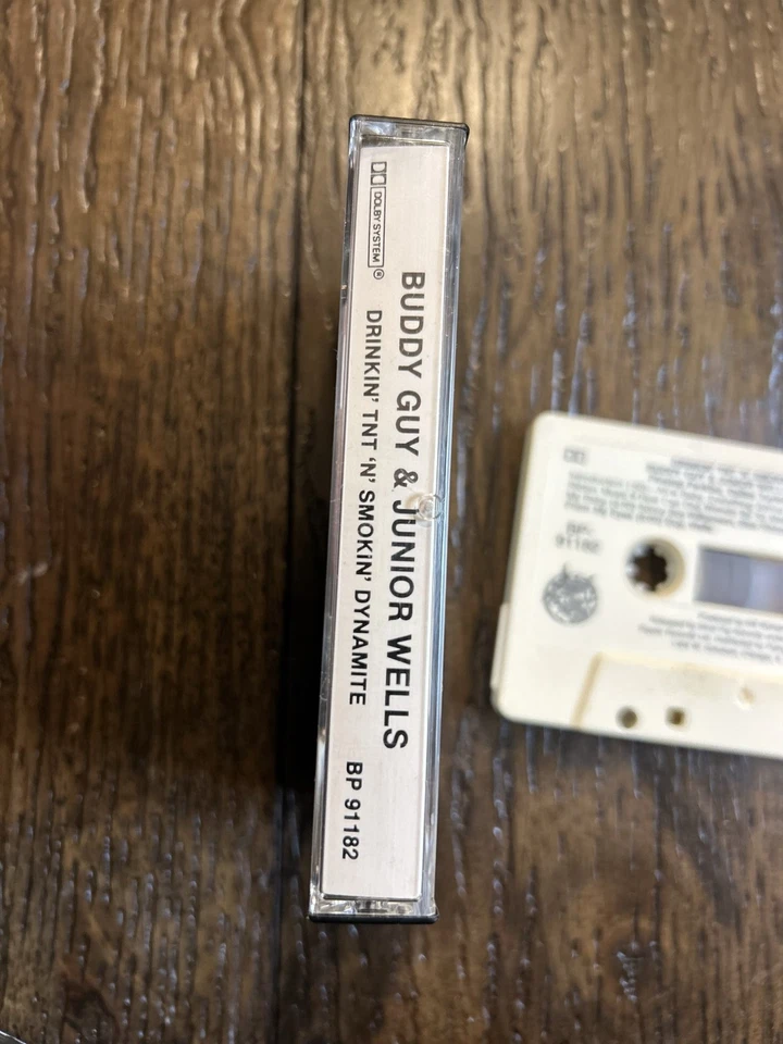 Buddy Guy & Junior Wells: Drinkin' TNT 'N' Smokin' Dynamite CASSETTE VG+++ - Imagem 2 de 3