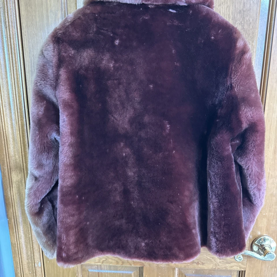 Abrigo de piel Moutan vintage mediano hecho por pieles de Alaska Foto 2 de 4