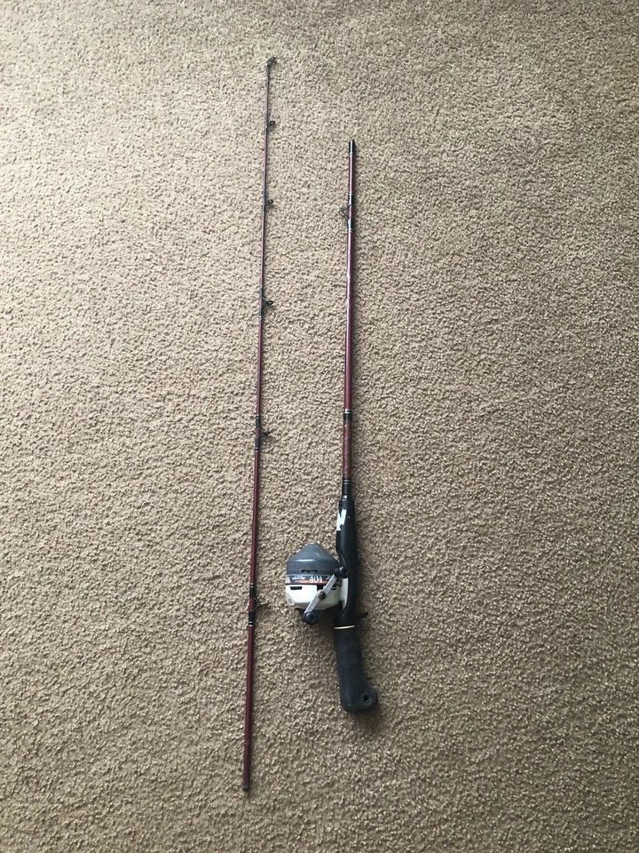 Caña de pescar Abu Garcia 6 pies acción ligera granate línea 6-14 lb con carrete Zebco 404 Foto 2 de 4