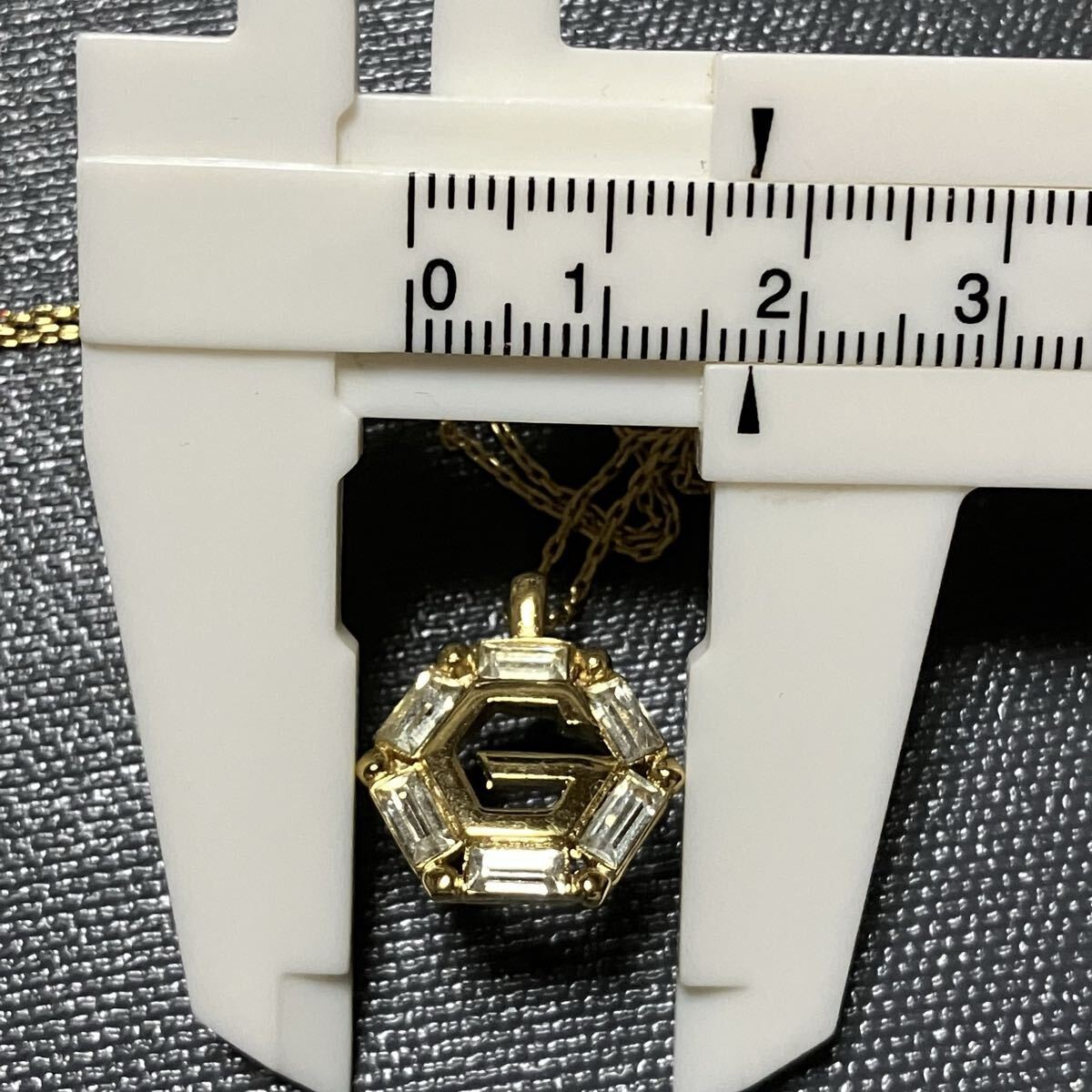 [m]GIVENCHY Hexagon Polygon Logo Necklace Gold Color Givenchy Stone Pendant thumbnail 8