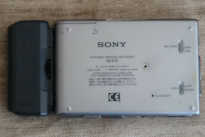 SONY MZ-R30 MINI DISC PLAYER RECORDER IN GREY MADE IN JAPAN SONY MZ-R30 MINI DISC PLAYER RECORDER IN GREY MADE IN JAPAN