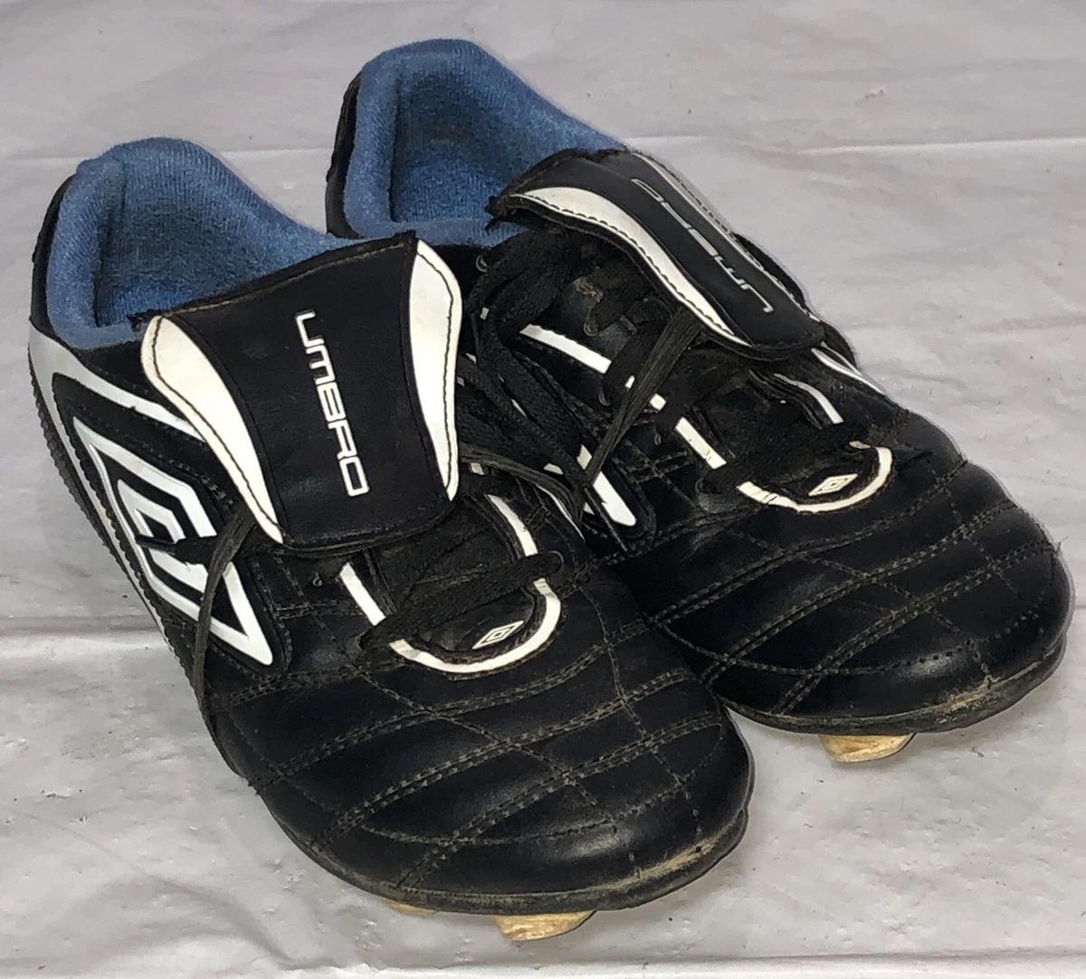 Umbro Corsica Sports Cleats Soccer Baseball Youth Size 5.5 Black