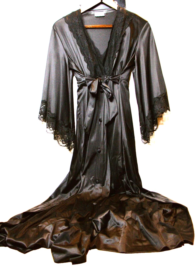 Vestido de Noche Gótico Vintage JC Penny Largo Negro Satinado Chemise Bata Mangas Campana M Foto 2 de 4