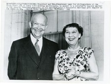 Mamie & Dwight D. Eisenhower – Vintage 1959 UPI Photograph
