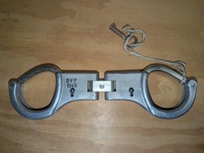 Vintage DDR / Deutsche Volkspolizei Handschellen / Nationale Volksarmee NR. 86