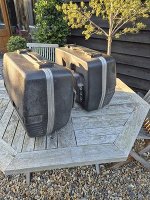 Paar BMW R80GS R100GS Packtaschen schmutzig aber solide keine Schlüssel aber öffnen und funktionieren gut