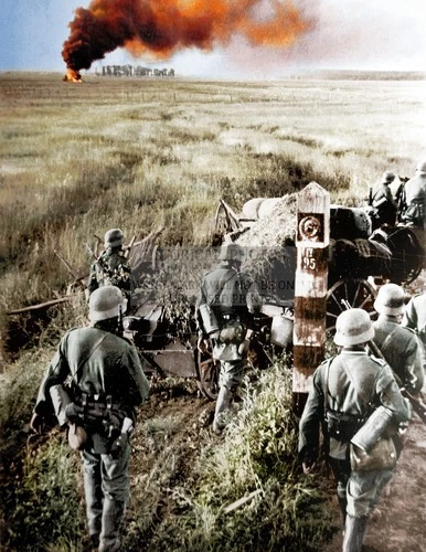 GERMAN TROOPS CROSSING SOVIET BORDER OPERATION BARBAROSSA WW2 8.5X11 PHOTO