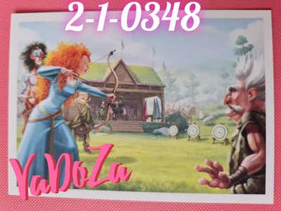 Disney Zauberhafte Weihnachten  - Merida beim Bogenschießen