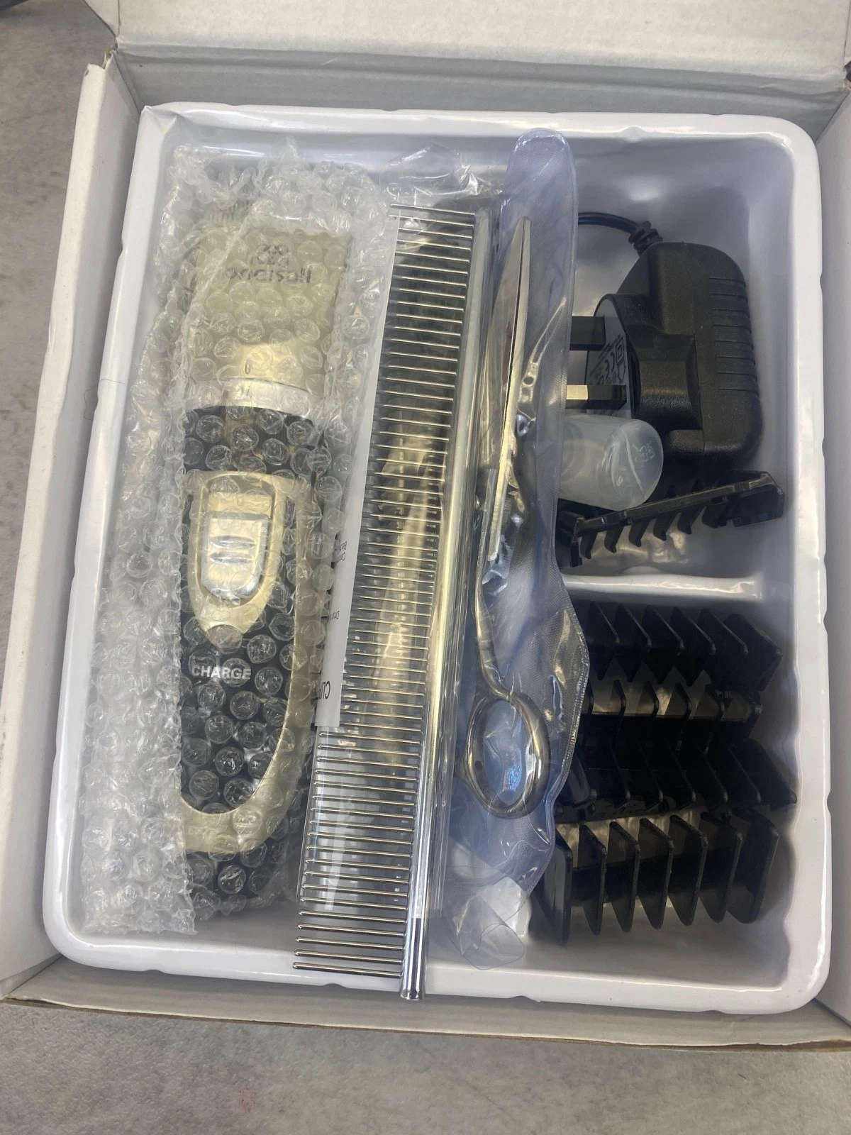 Oneisall Dog Clippers Low Noise,Dog Grooming Clippers, Cordless Pet Grooming Kit