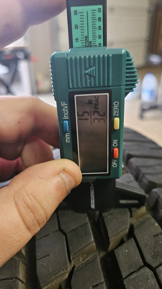 GoodYear Wrangler Fortitude HT LT225/75R16 E 14/32" Tread Depth Foto 2 de 4