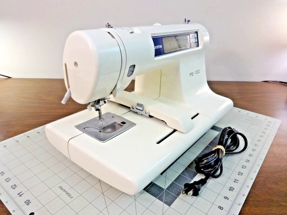 Компьютеризированная вышивальная машина Brother PE-150 с руководством - ПРОТЕСТИРОВАНА/РАБОТАЕТ - Изображение 3 из 4