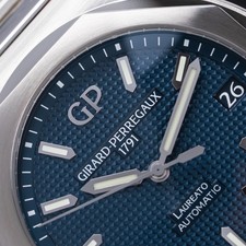 Girard-Perregaux Laureato 42mm Blue Dial 81010-11-431-11A NEW 2026 5