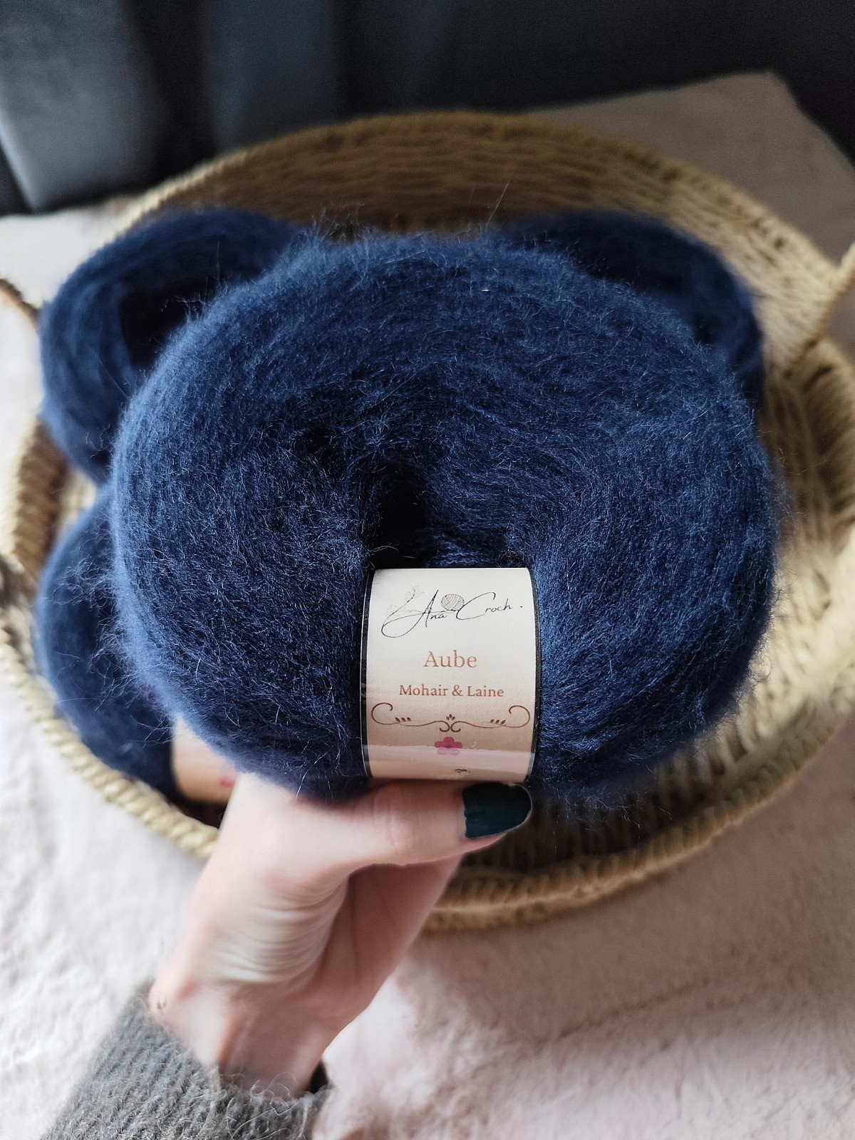 Lot de pelotes mohair et laine pour tricoter un pull de cocooning d'hiver