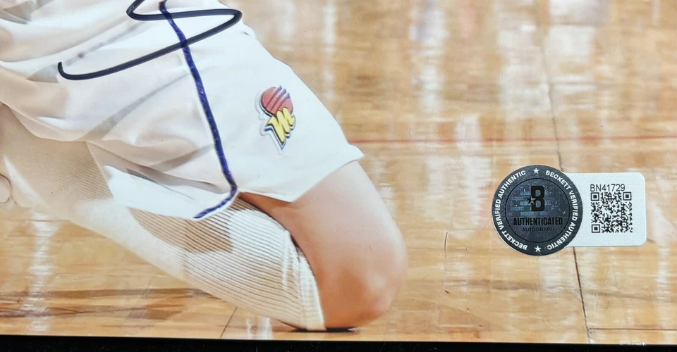 DIANA TAURASI SIGNED 8x10 PHOTOGRAPH BECKETT BAS COA AUTOGRAPH PHOENIX MERCURY - Image 2 of 3