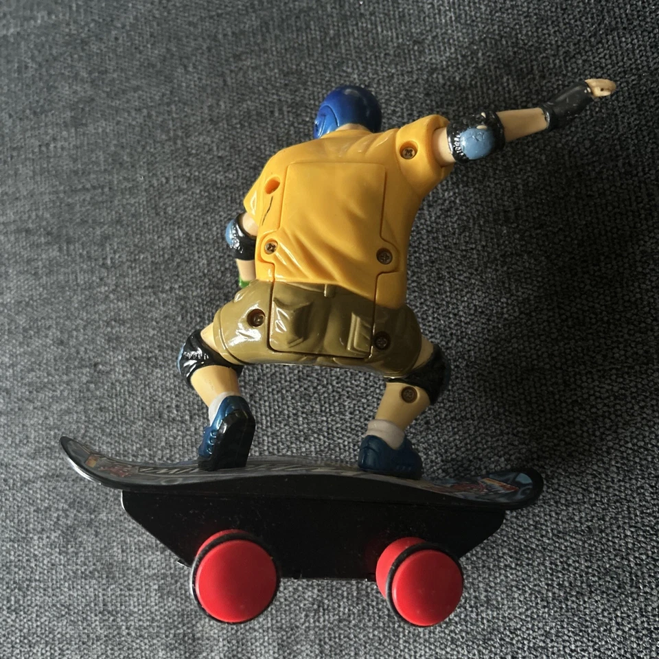 Vintage 2000s TONY HAWK Totally Extreme Skateboard Figure No Remote, Untested - Image 3 of 4