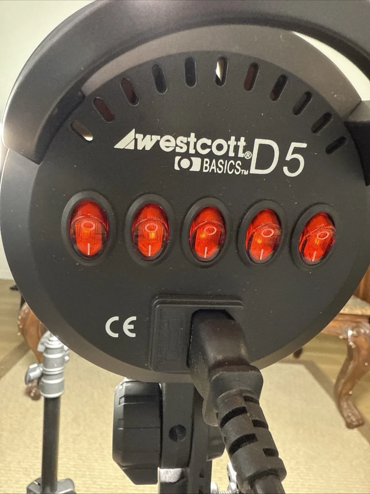 Westcott Lote Básico Bolsa Trípodes D5 Iluminación 3 Softbox Alzo Digital 45W Bombillas Foto 4 de 4