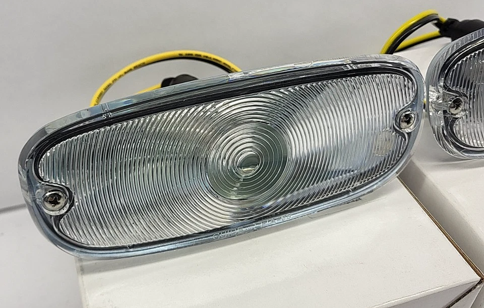 Chevrolet 1958 1959 camioneta con panel suburbano conjunto de luces de estacionamiento delanteras transparentes Foto 3 de 4