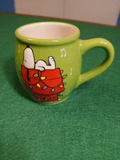 Snoopy Green Christmas Coffee Cup Mug 2013 Peanuts Worldwide LLC