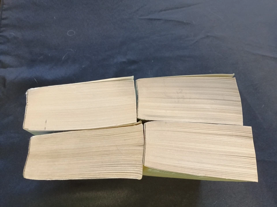 Game Of  Thrones Paperback Set (1-5) Complete Series George R.R. Martin Foto 2 de 4