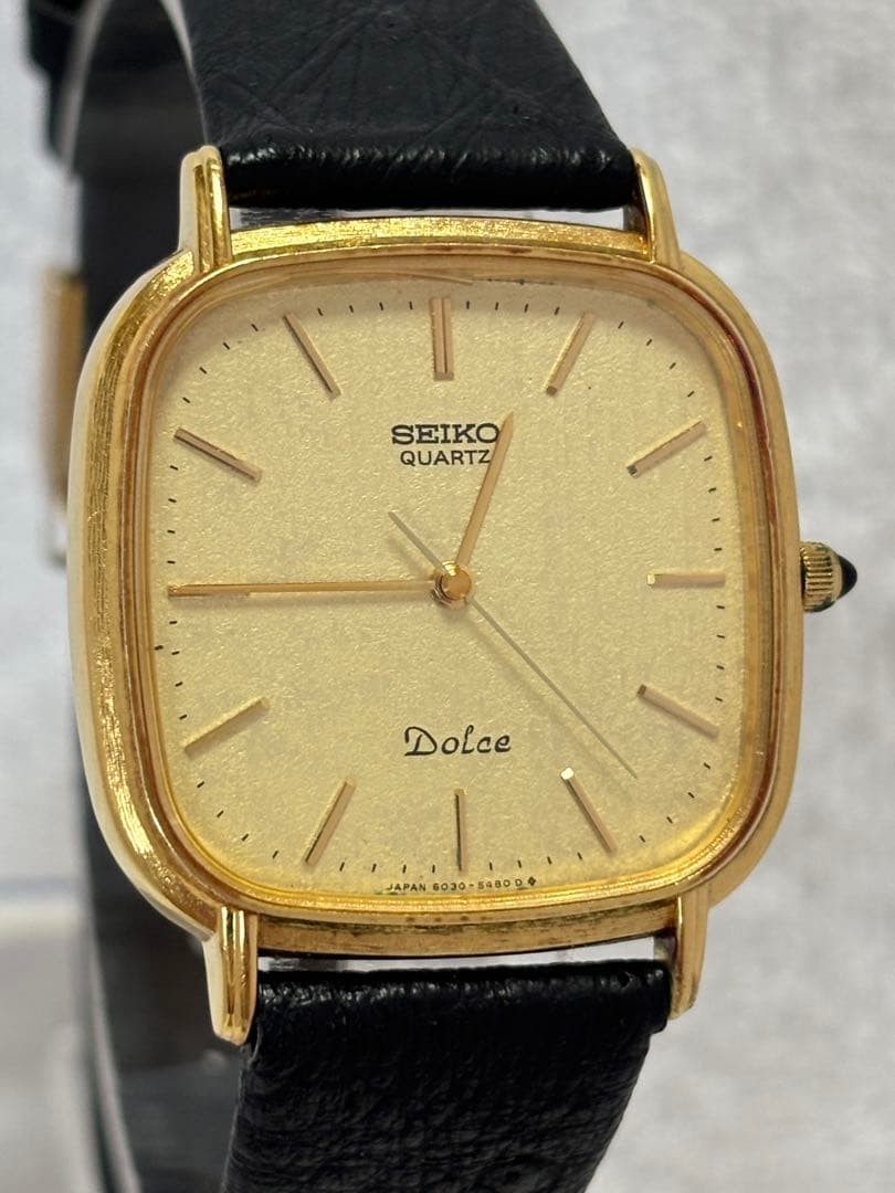30mm Dolce Gold Vintage Watch Quartz Seiko Dial Rare 6030-5420 - vintagewatches.pk