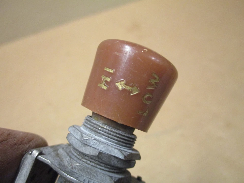 Interruptor de control del calentador de tablero de alta velocidad Hudson Brown 1939-41 Foto 2 de 4