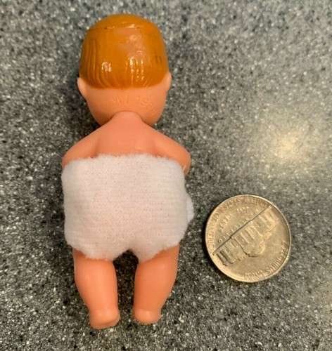 Muñeca Vintage Mattel Barbie BEBÉ MORENA NIÑO Ojo Azul 1973 marcada en el cuerpo - Imagen 2 de 7