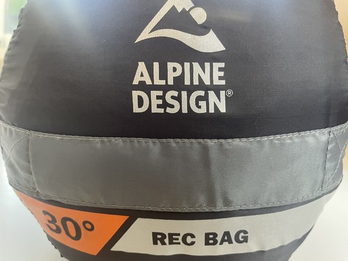 ALPINE DESIGN 30 Degree REC Bag - 75" x 33” Great Condition - Picture 3 of 4
