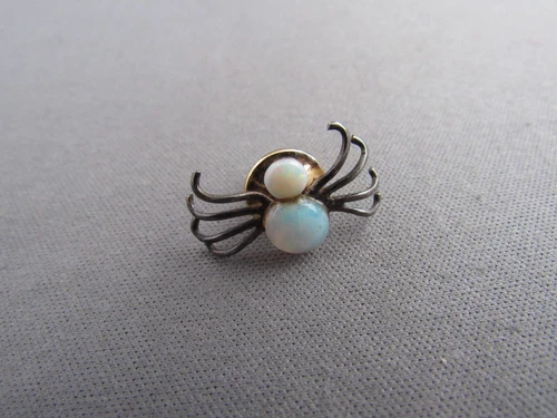VINTAGE STERLING 3D OPAL ARACHNID SPIDER LAPEL PIN BROOCH