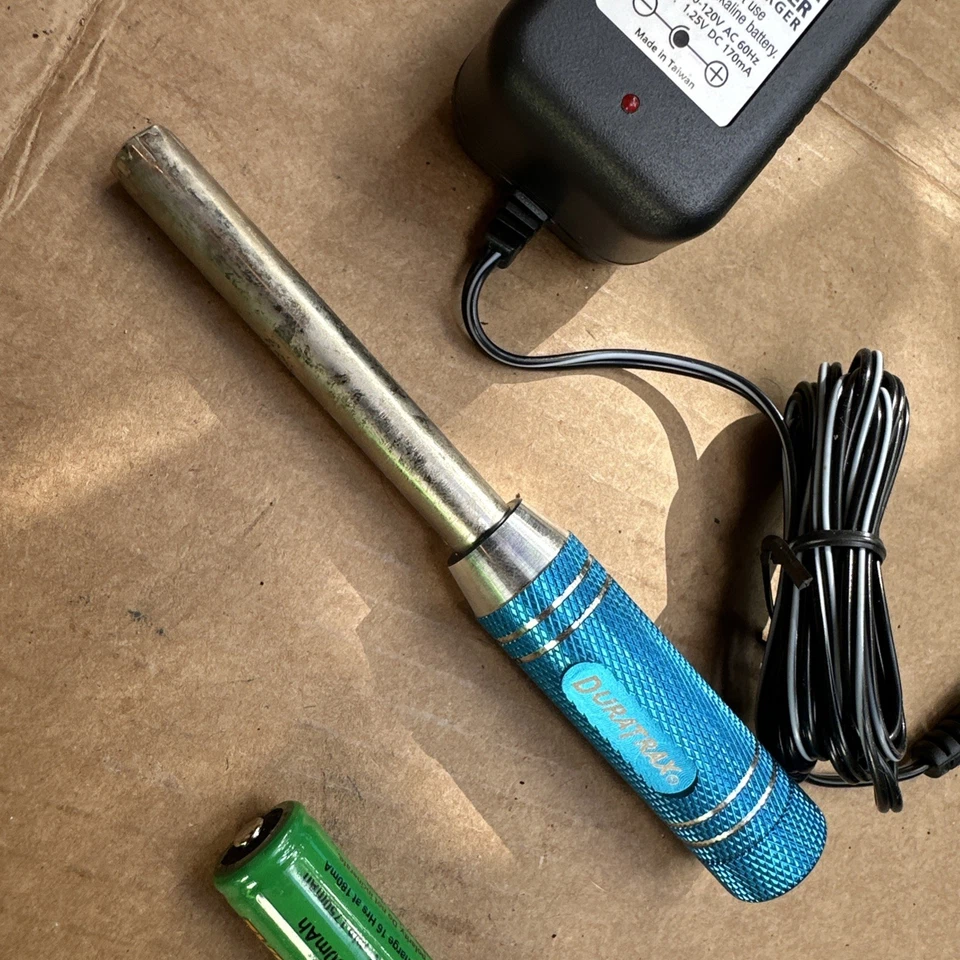 DURATRAX Ultra Slim Rechargeable AA Slim Glow Starter Blue DTXP0320 - Image 4 of 4