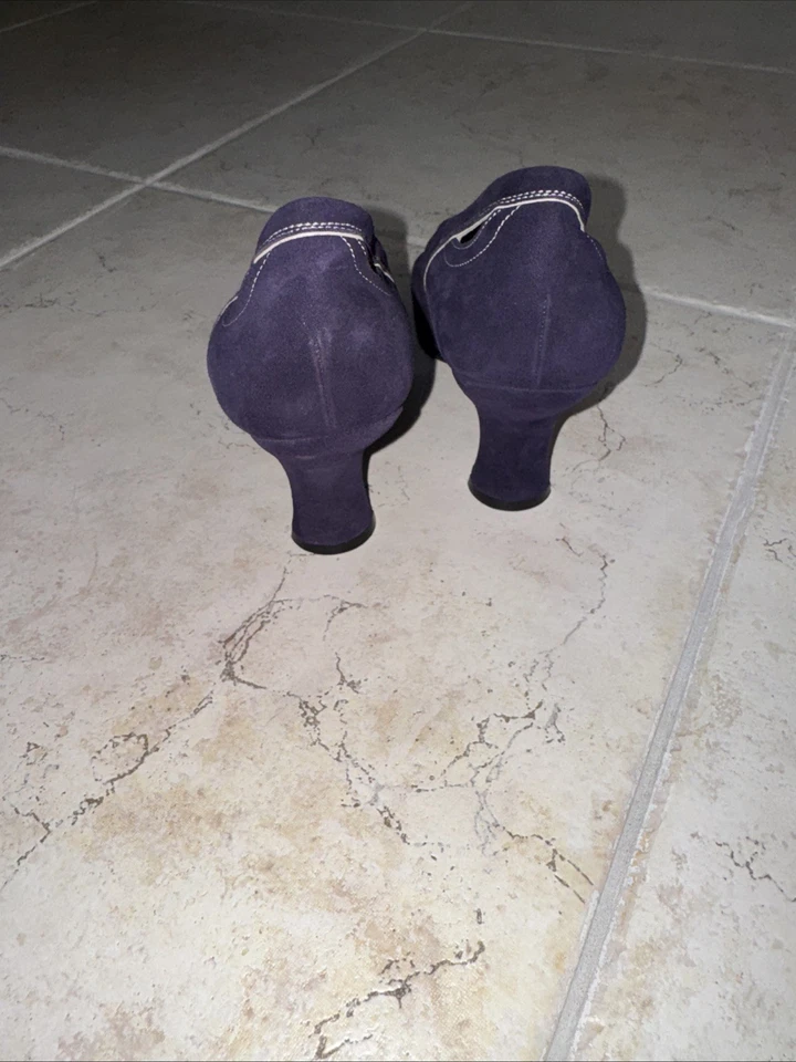 PRADA Hecho en Italia Color Púrpura Talla 39 Hecho en Italia Usado Foto 3 de 4