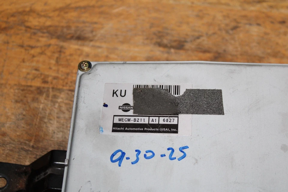 Camioneta pickup Nissan D21 1996 2,4 MT CA ECM ECU módulo PCM KU MECM-B211 Foto 3 de 4