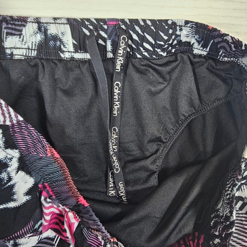 Calvin Klein Performance Damen Large Laufshorts Abstract Print Schwarz Pink - Bild 7 von 8