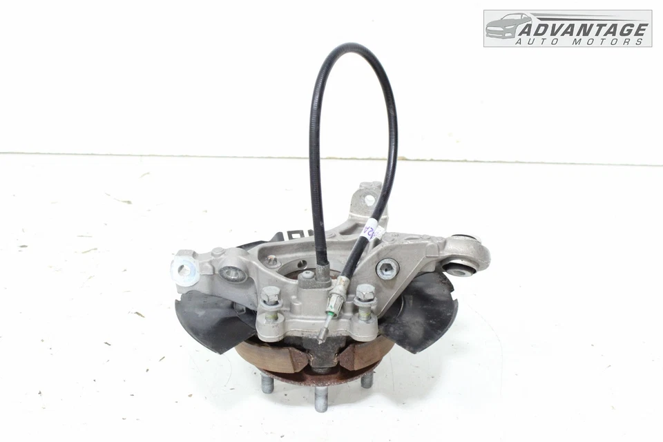 Dodge Challenger 2019-2023 tracción trasera eje lateral derecho nudillo y cubo de rueda OEM Foto 4 de 4