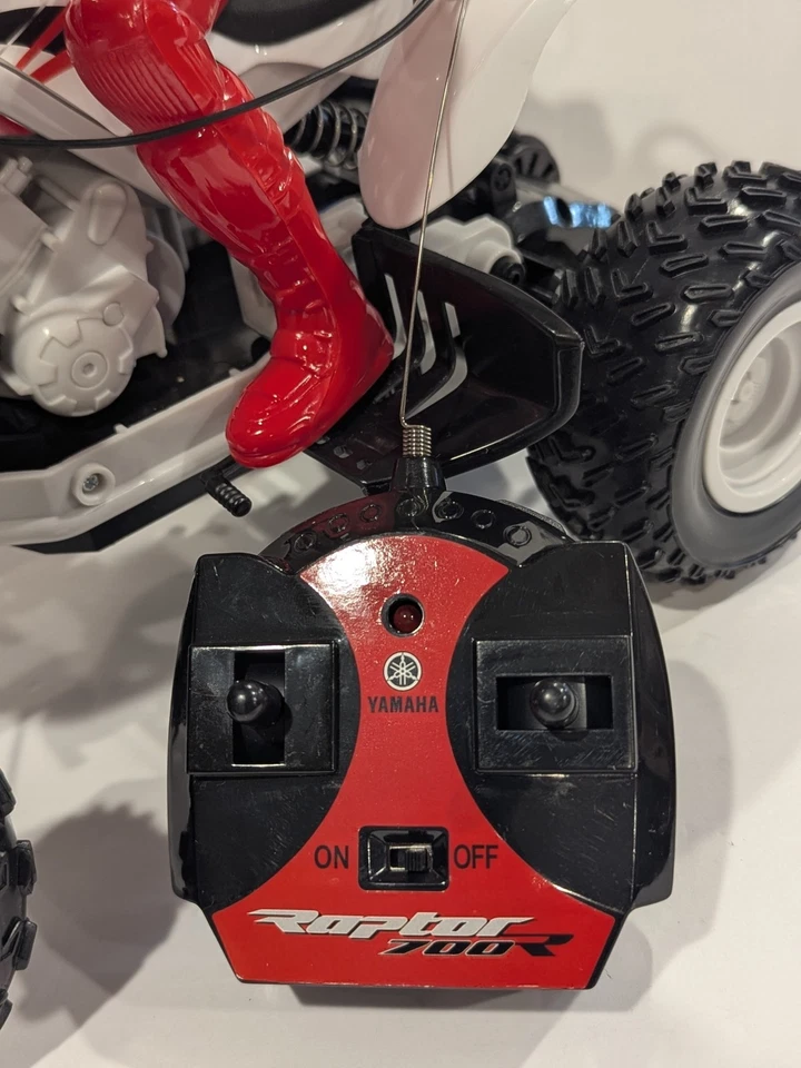 Yamaha Raptor 700R ATV Quad 4 Wheeler w/Remote Tested Works Needs Repair 2009 - Image 2 of 4