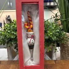 NEW! LSARTS tall Snowman with Swirl Color HAT.GLASS COLLECTION BOTTLE STOPPER