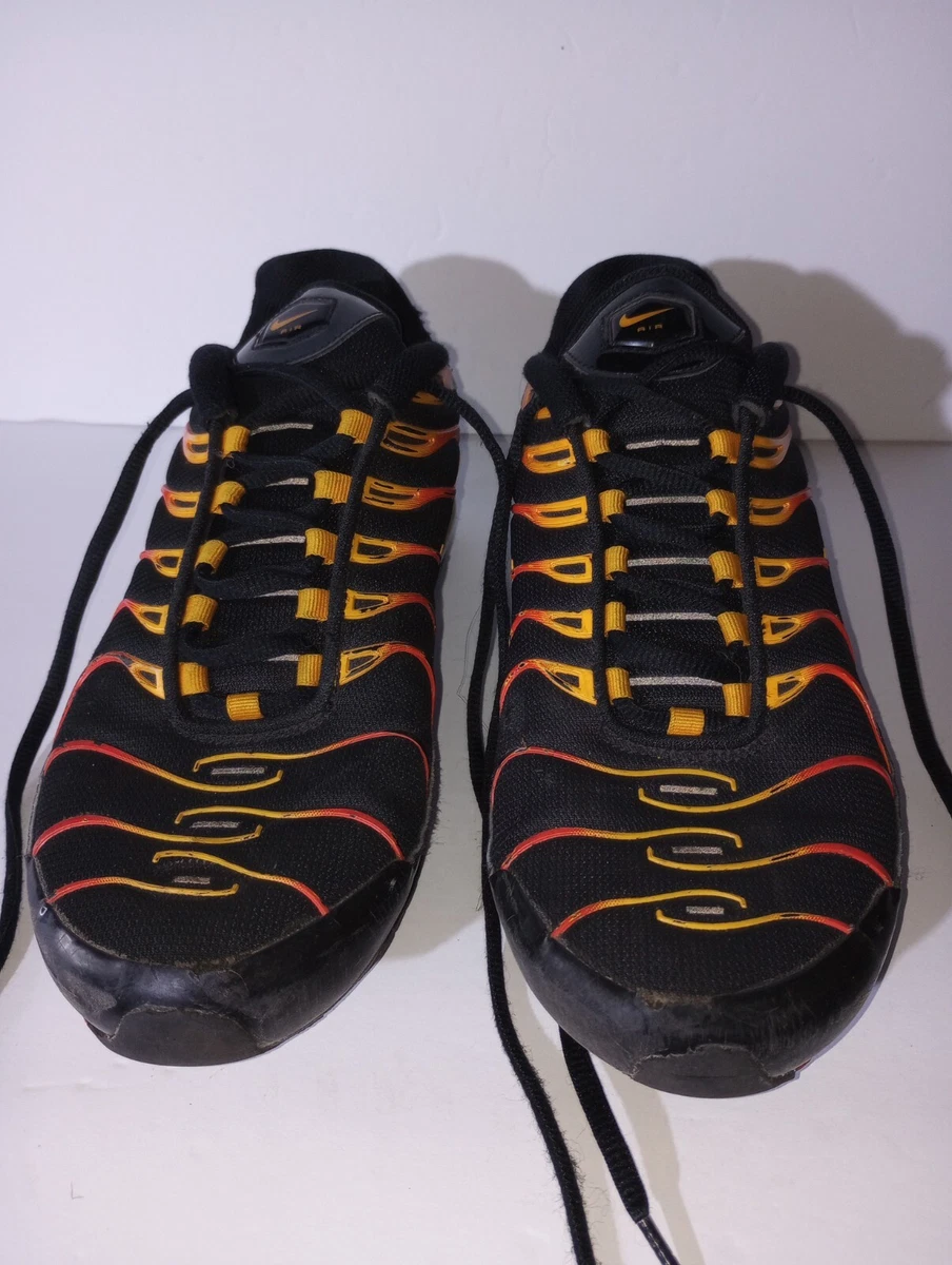 Orange/black Nike Shox  Sneakers men fashion, Nike air shoes