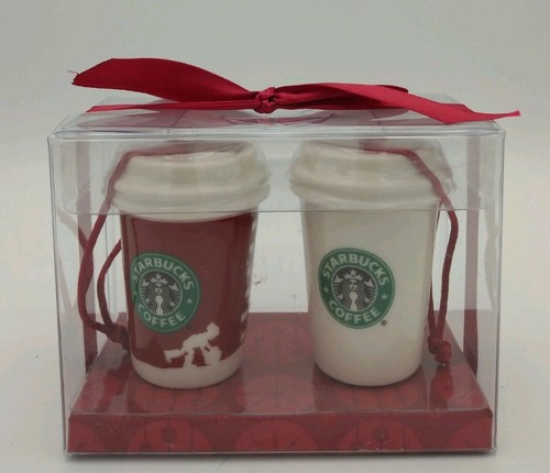 NUEVO Juego de 2 Adornos de Navidad STARBUCKS Rojo y Blanco Para Llevar Copas Navidad - Imagen 4 de 6