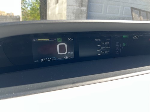 2016 Toyota Prius - Picture 11 of 16