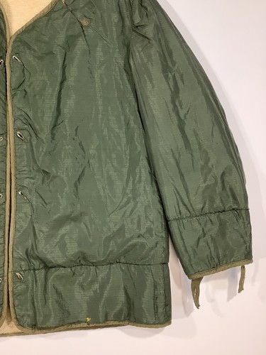 Vintage U.S. Military Army Cold Weather Green Jacket Wool Interior Liner Size L - Picture 2 of 18
